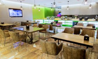 Ibis Styles (Gaoyou Bosideng World Trade Plaza)