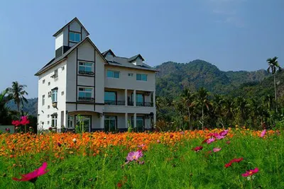 高雄中正湖民宿 不老溫泉 便利商店附近的飯店