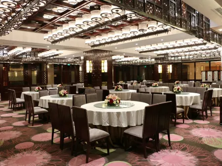Bairun Guangdong International Hotel Отели рядом с достопримечательностью «the First Spring Under Heaven»
