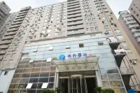 Yonghe Hotel (Guomao 360 Zoo) Hotels near Haoxiangni Jujube (Zhongheng Family Dependents' Courtyard Building 1 West)