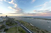 Meriton Suites Southport - Mountain view