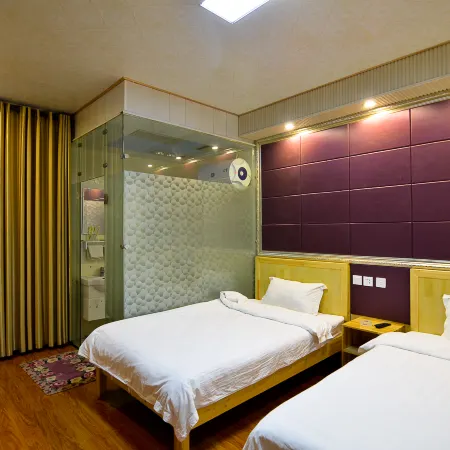 Mengzhou Jinmao Hotel