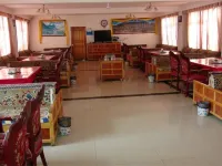 Tingri Baiba Hotel (Everest Avenue) Hotels in Tingri