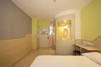 100 Inn (Fuqing Chenglong Pedestrian Street)