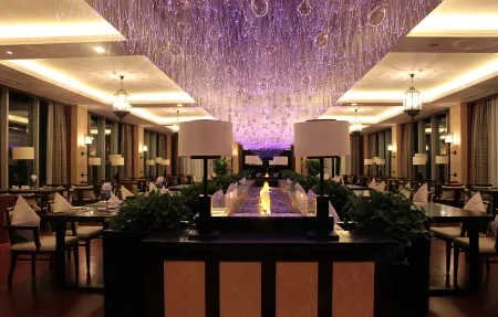 Grand Barony Resort & Spa Daishan Отели рядом с достопримечательностью «The Xiushan Island Scenic Area»