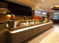 Prima Hotel Pattaya - breakfast