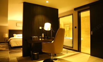 Kaiyuan Caesar Business Hotel