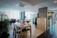 Eins Hotel - Desayuno