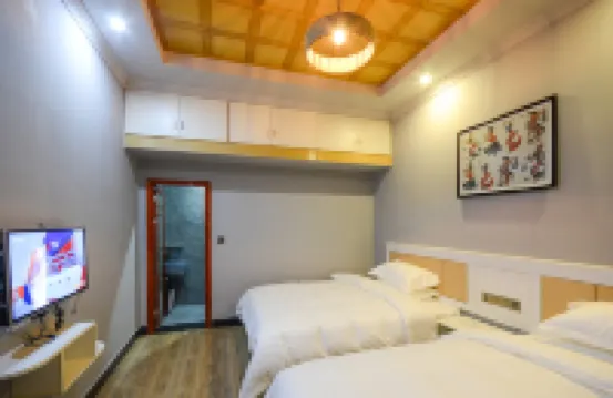 Zhangjiajie Fengjie Chinese Inn (Tianmenshan Cableway)