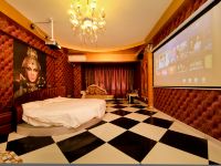 米兰时尚主题酒店(西安胡家庙万和城店) - 埃及艳后浴缸和电影主题房