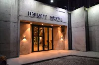 UniLoft Hostel (Dalian Railway StationDongguan Street Historical and Cultural Block Store）