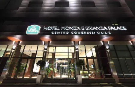 Best Western Plus Hotel Monza e Brianza Palace Отели рядом с достопримечательностью «Villa Ghirlanda Silva»