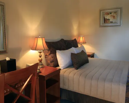 Soho Brisbane Hotels in Spring Hill