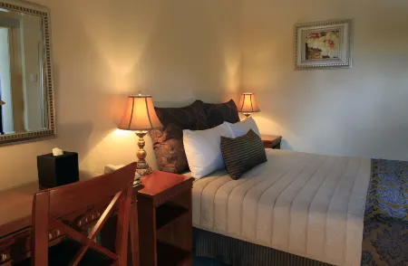 Soho Brisbane Отели рядом с достопримечательностью «The Old Windmill»