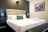 Hotel Challis Potts Point Hotels in Woolloomooloo