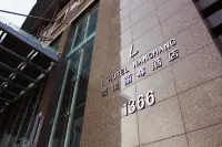L Hotel Nanchang Hotels near Qiushui Square