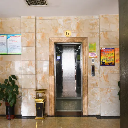 Xiping Lilong Hotel