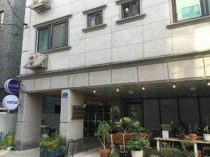 Sunny Hill Guesthouse Hongdae