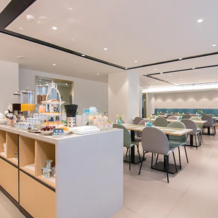 Homeinn Selected Hotel (Wuxi Nanchang Street Sanyang Square Subway Station)