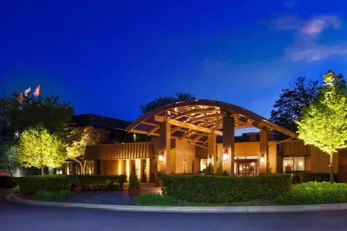 Sheraton Milwaukee Brookfield Hotel Hotels in Brookfield