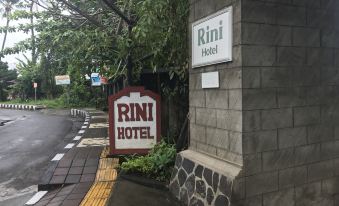 Rini Hotel