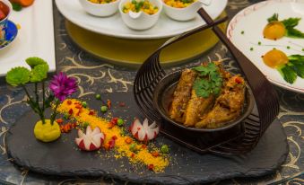 Dunhuang Carnival International Hotel (Shazhou Night Market)