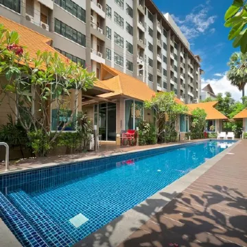 Bbhouse Pattaya Отели рядом с достопримечательностью «Хат Донгтан»