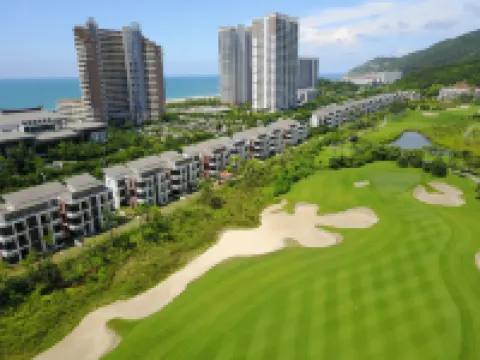 Q Jia · Pinyi Villa (Yangjiang Hailing Island Shili Yintan Store)