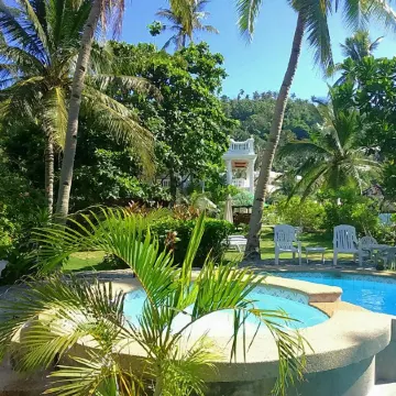 Blue Crystal Beach Resort Отели рядом с достопримечательностью «Пляж Сабанг»
