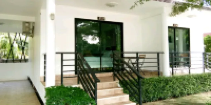 B.M.P Resort Hotels in Thai Mueang