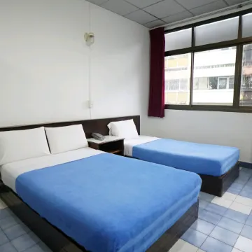 Thairungruang Backpackers Suratthani Отели рядом с достопримечательностью «Парк «Си-Тапи»»