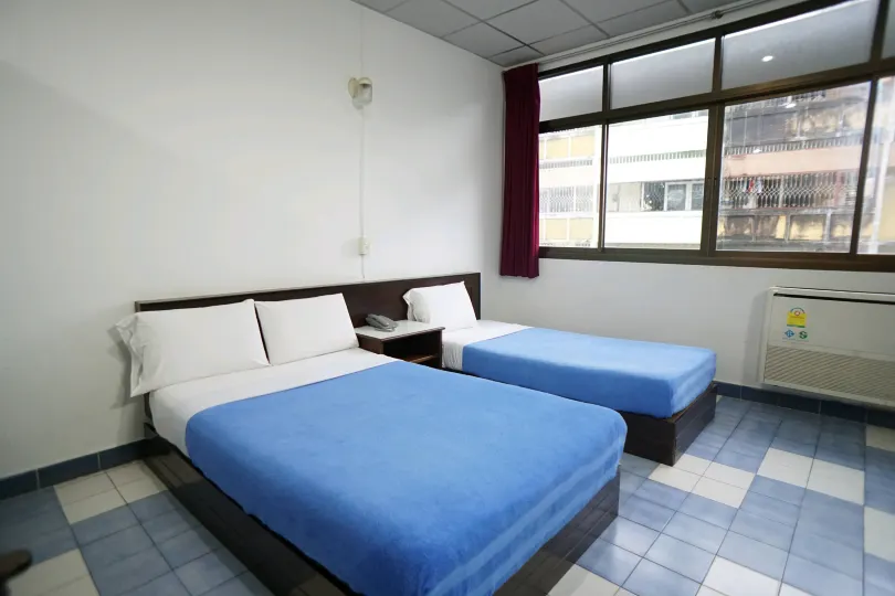 Thairungruang Backpackers Suratthani