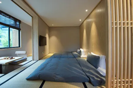 Yishan Lanruo Homestay Отели рядом с достопримечательностью «Baiyunchan Temple»