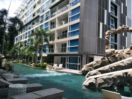 Azure Hotel Pattaya