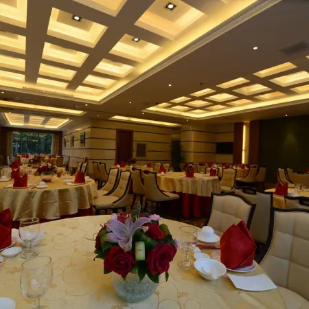 Chaoxin Hotel