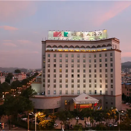 L. Road Grand Hotel