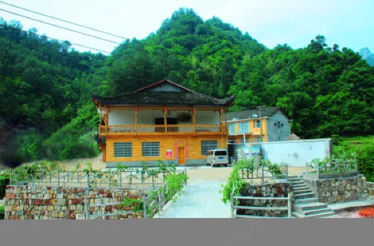 Zhiyuan Inn Отели рядом с достопримечательностью «Tianbofu»