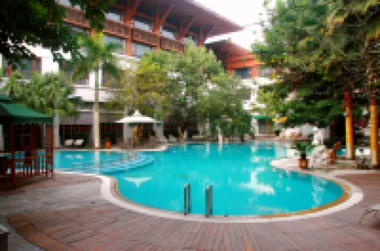 Pearl Bay Seaview Hotel (Laojie Seaview)