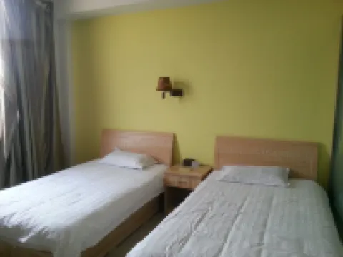 Suning Ronghui Business Hotel فنادق في سونينغ