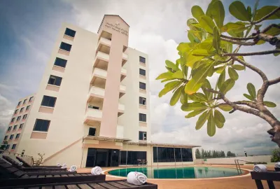 Ploy Palace Hotel Hotels in der Nähe von Wat Chaeng Napoyai Community