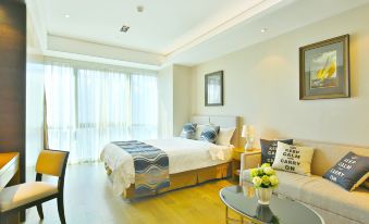 Ruiqi Apartment (Qingdao Zhonglian Ziyou Bay Branch)