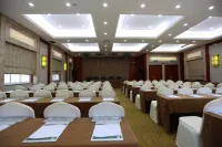 Jushi Mountain Love Hotel