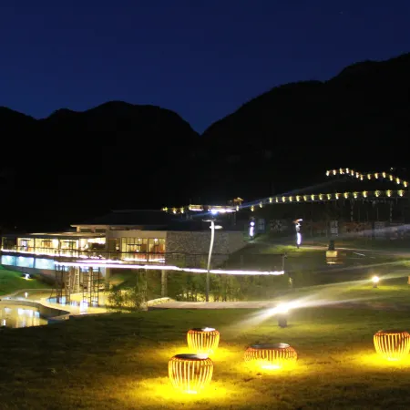 Liupanshui Sky Love · Cliff Homestay