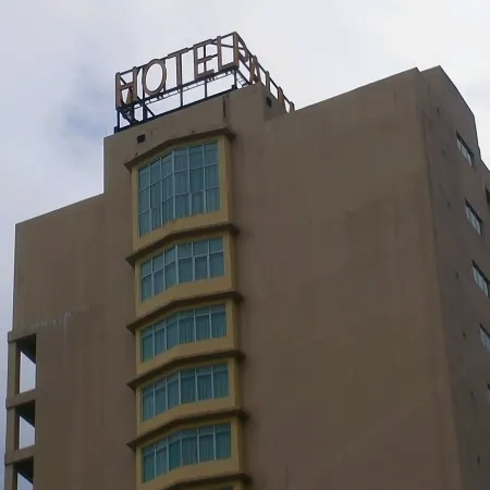 Palm Seremban Hotel Отели рядом с достопримечательностью «Парк с озером»