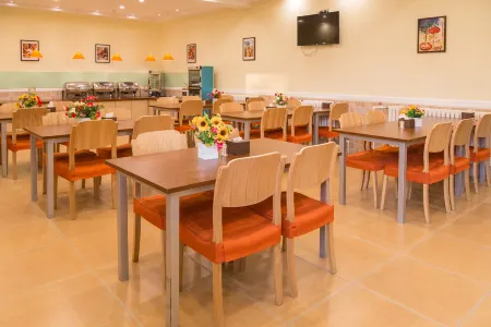 Homeinn Hotel (Pingding Guangyang Road Shanxi Yangquan Normal College)