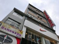 陆良星雅阁主题酒店 - 酒店外部