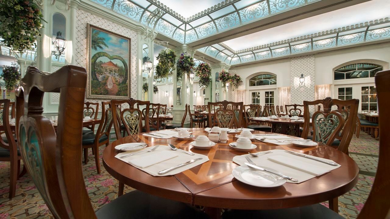 Hong Kong Disneyland Hotel photo
