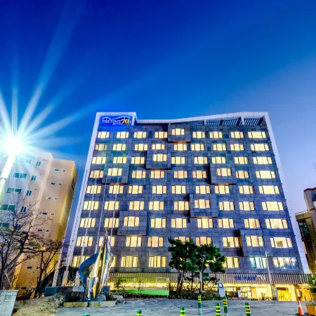 The First70 Hotel Отели рядом с достопримечательностью «Водопад Вонан»