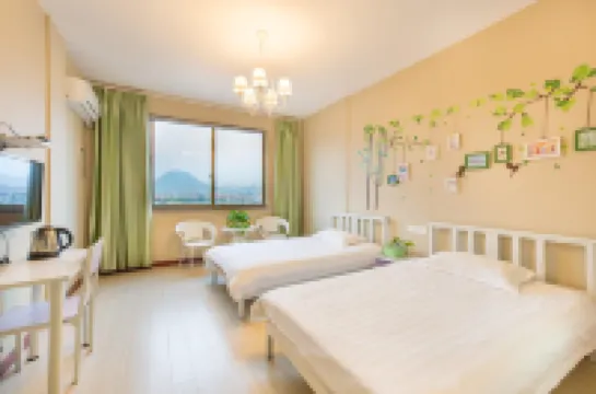 Banxia Inn (Hengdian Mingqing West Road)