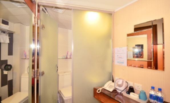 5. 상하이 레드 호..